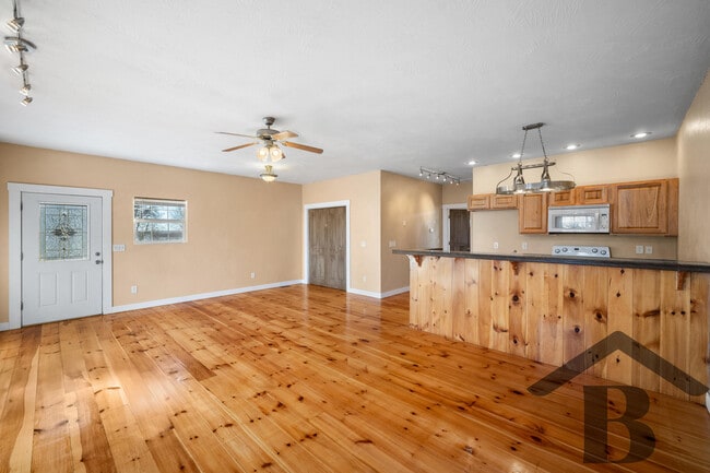 Building Photo - 1543 S Tuscany Ct