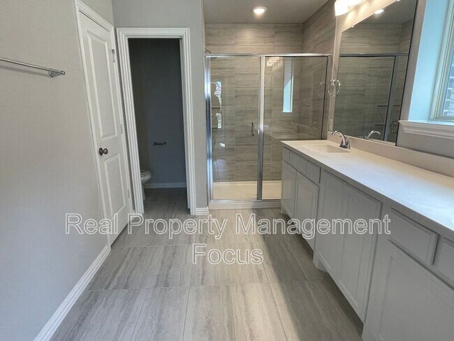 Building Photo - 13969 Falcon Ranch Dr