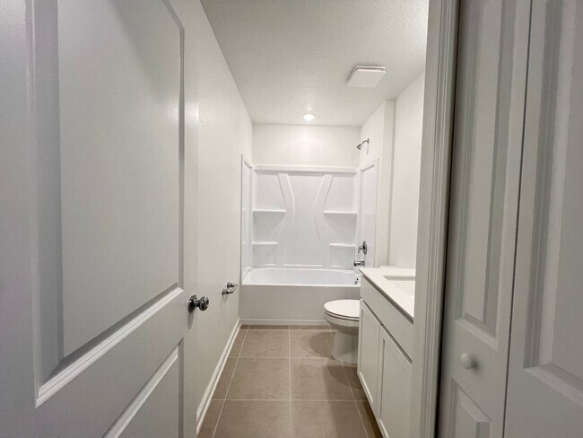 Building Photo - Perfect Home waiting for you!