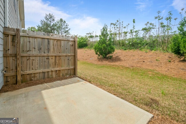 Building Photo - 1677 Vernon Blvd