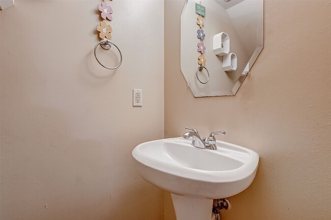 Building Photo - 3742 E Ashford Villa Ln