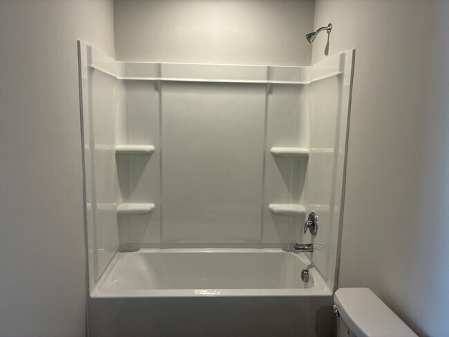 Building Photo - W2045