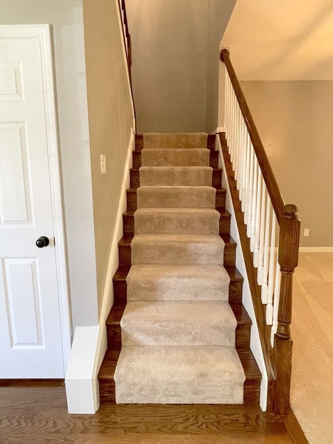 Building Photo - Spectacular 4 Bed 3.5 Bath Townhouse In Br...