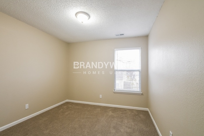 Building Photo - 16675 Aulton Dr
