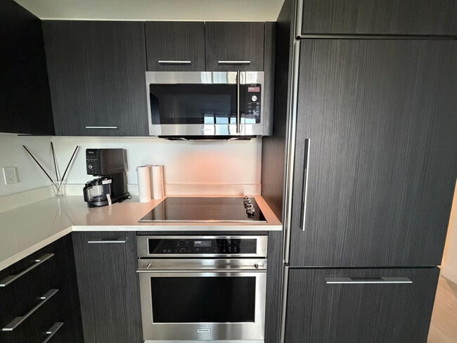 Building Photo - 45 SW 9th St