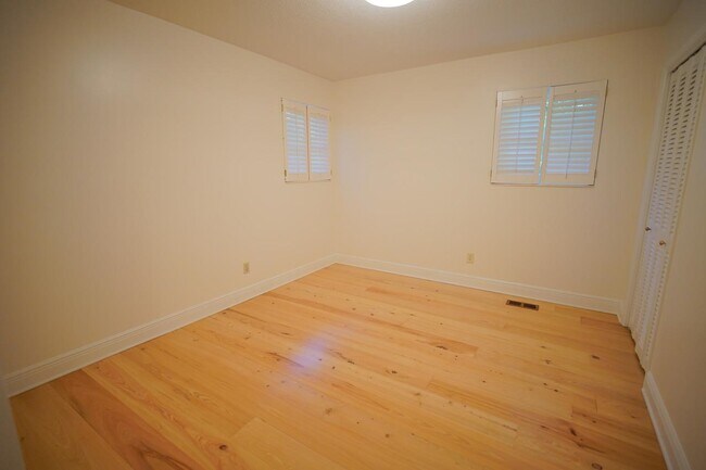 Building Photo - 2328 Armistead Rd