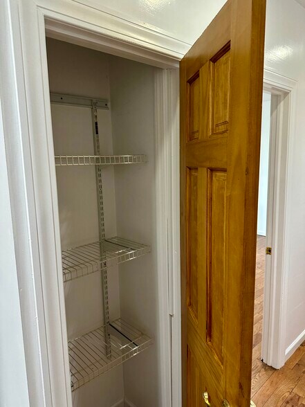 Building Photo - 37 Independence St