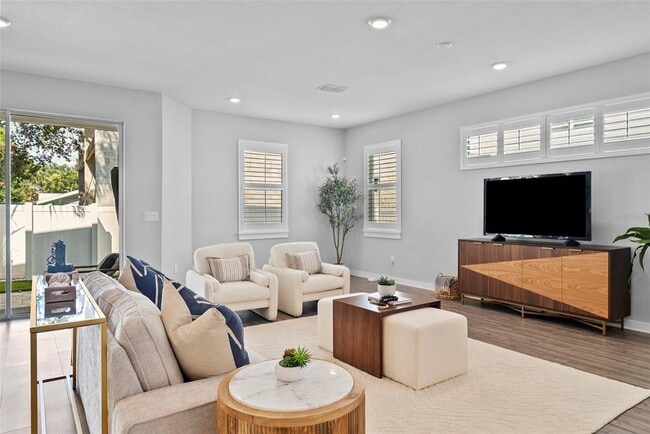 Building Photo - 5834 S MacDill Ave