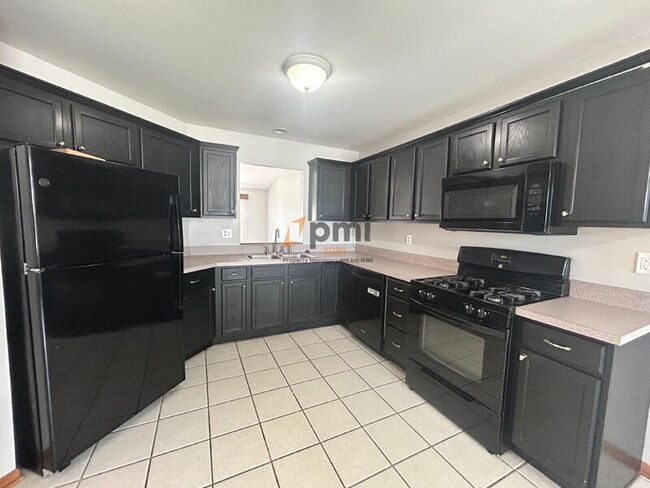Building Photo - 396 Golden Oak Ct