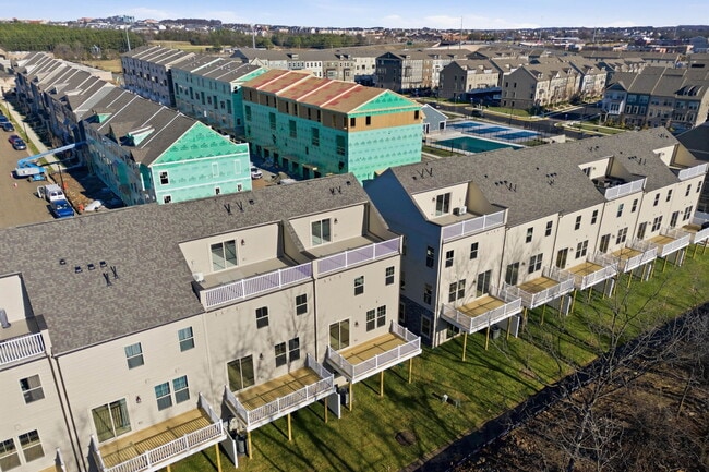 Building Photo - 1017 Venifena Terrace SE