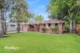 Building Photo - 4415 Akard St