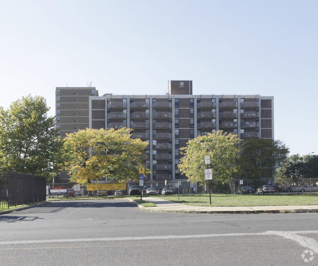 Building Photo - Mickle Towers