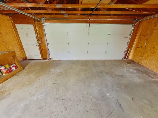 Building Photo - Remodeled 5BR Wichita Home for Rent - Pet Friendly!