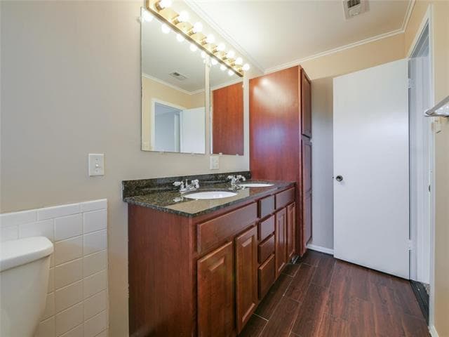 Building Photo - 2113 Fleur De Lis Ct