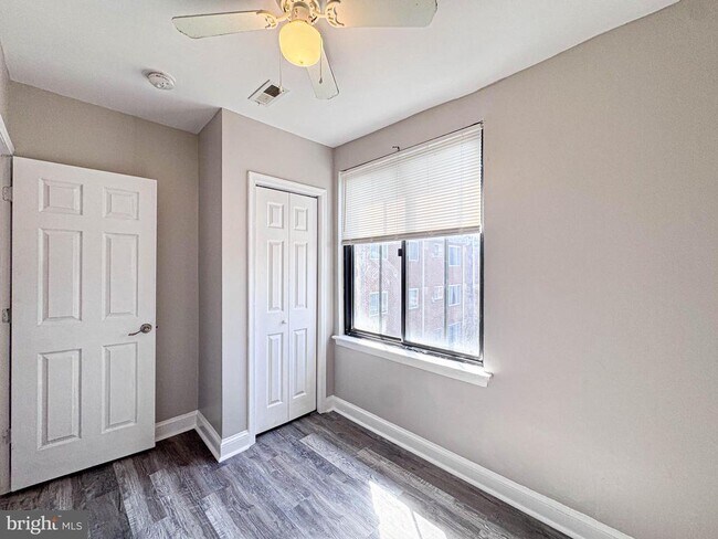 Building Photo - 4630 Hillside Rd SE