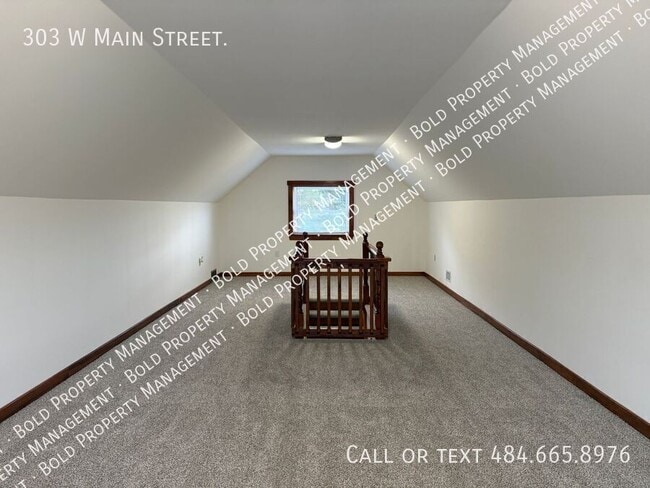 Building Photo - 303 W Main St