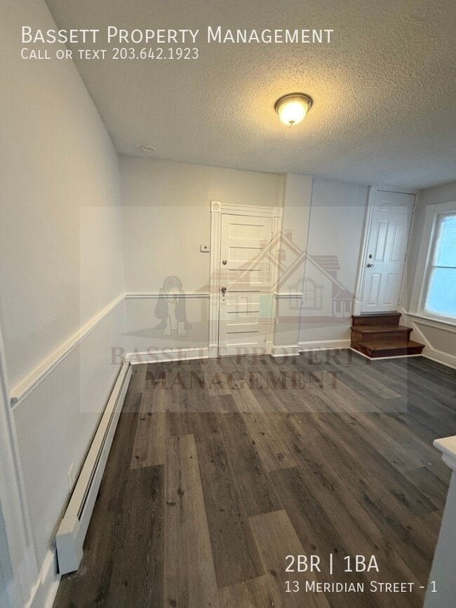 Building Photo - 13 Meridian St