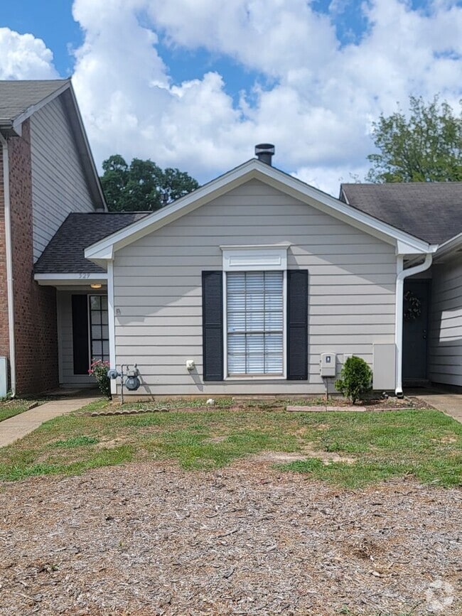 Building Photo - Adorable 2-Bedroom, 2-Bath Townhome Near A...