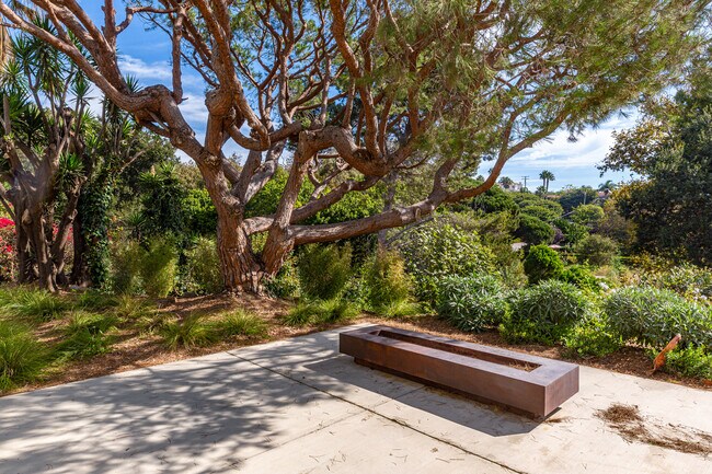 Building Photo - 6459 Sycamore Meadows Dr