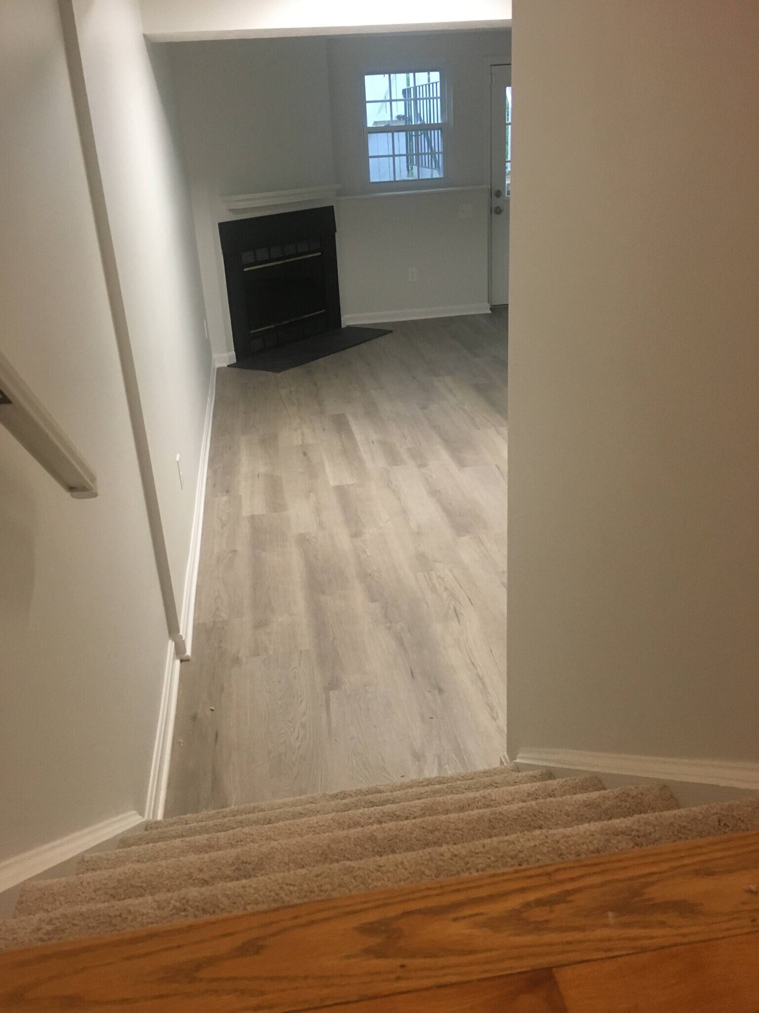 Building Photo - 1524 Woodcrest Dr