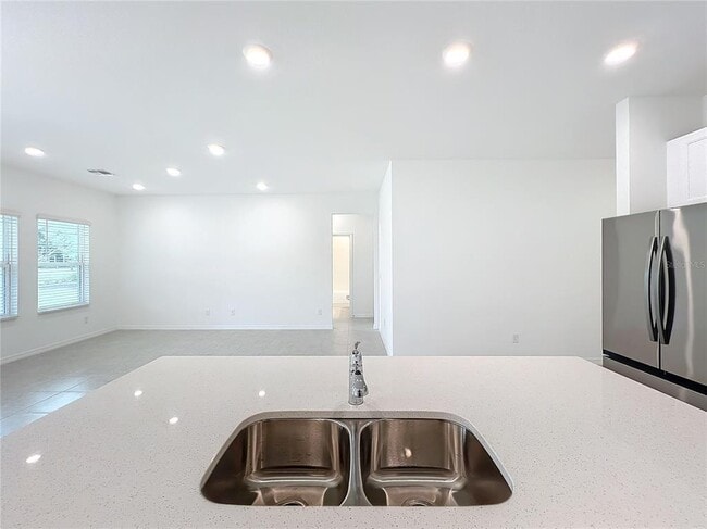 Building Photo - 1679 Meadowlark Dr