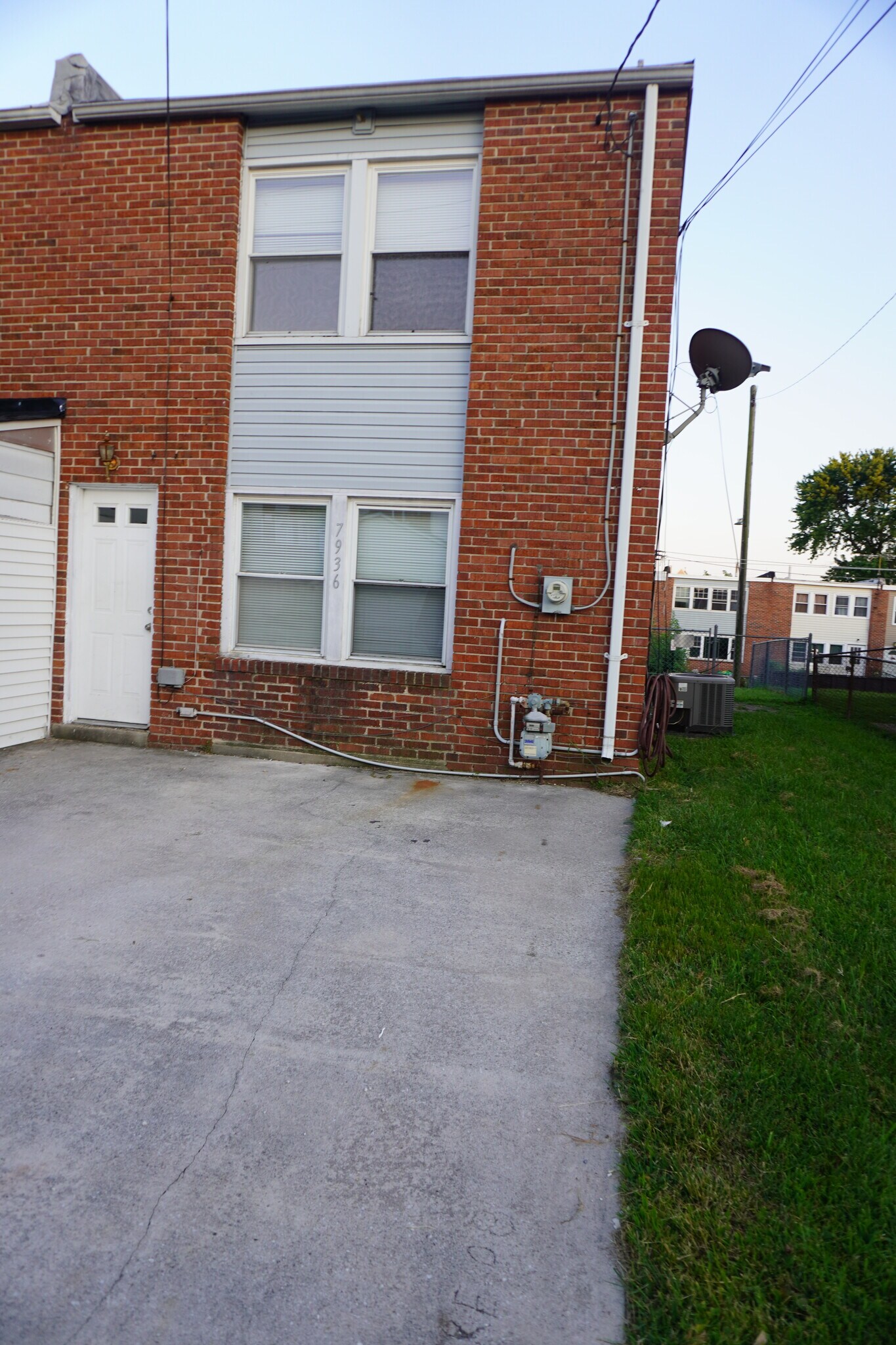 Building Photo - 7936 Wynbrook Rd