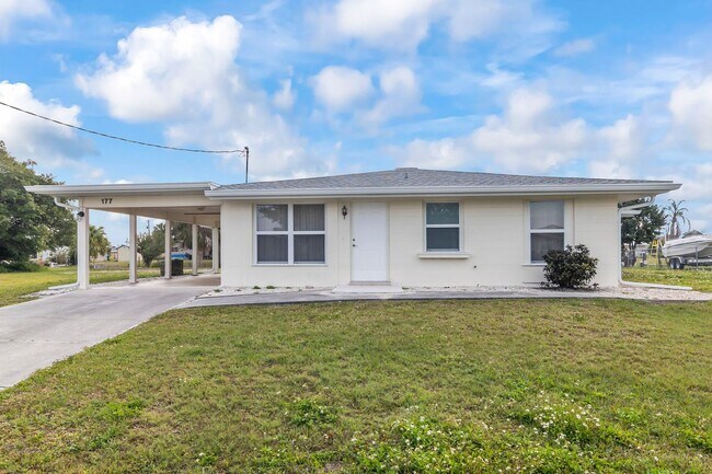 Building Photo - FURNISHED SHORT TERM RENTAL - 3 Bed / 2 Bath - Single Family Pool Home - $3,250/month