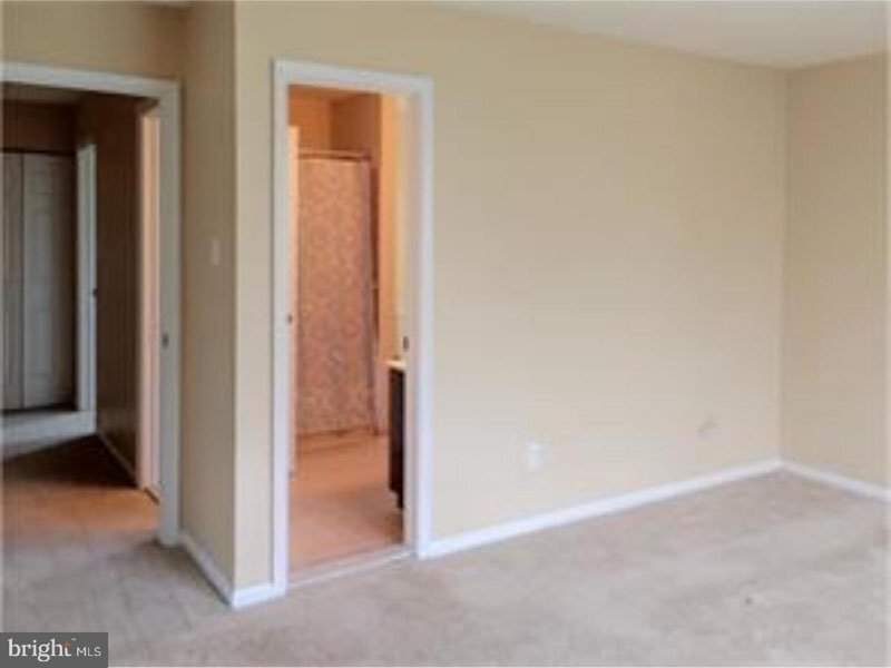 Building Photo - 39 Banbury Ct