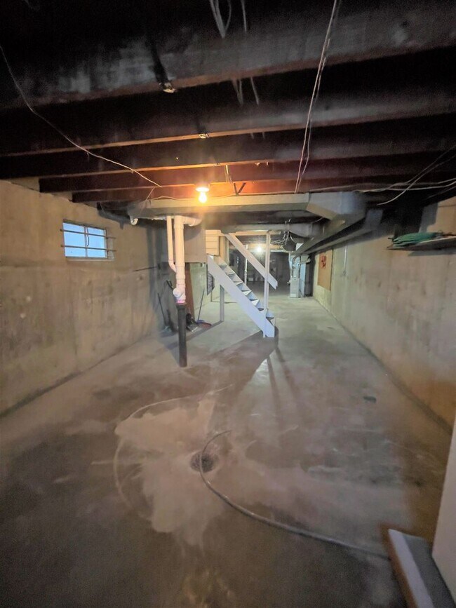 Building Photo - Clayton Ave (6521-23)