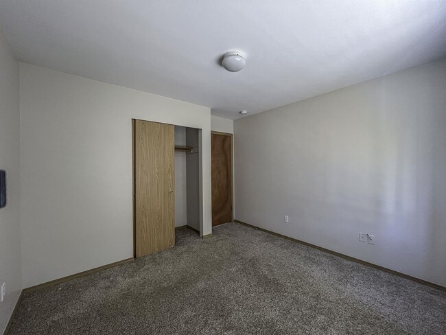 Building Photo - 6721 135th St E