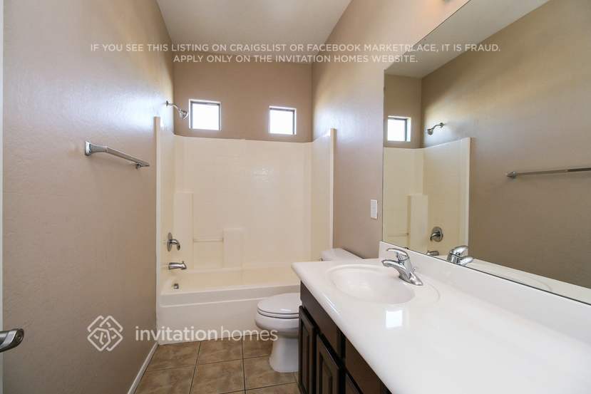 Building Photo - 44248 W Neely Dr