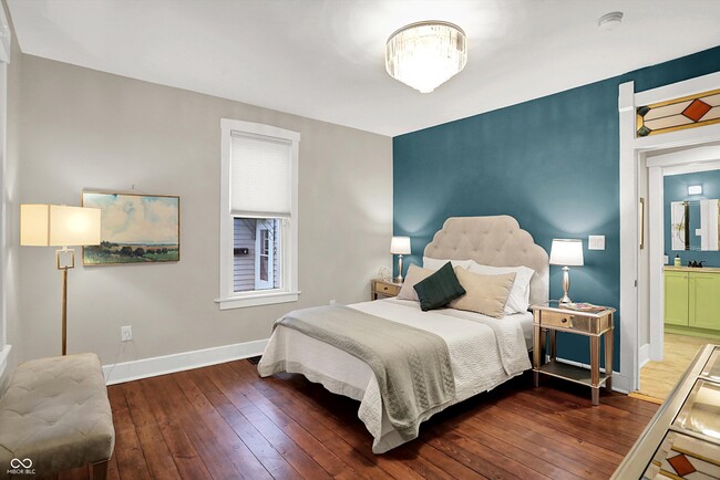 Building Photo - 140 N Main St