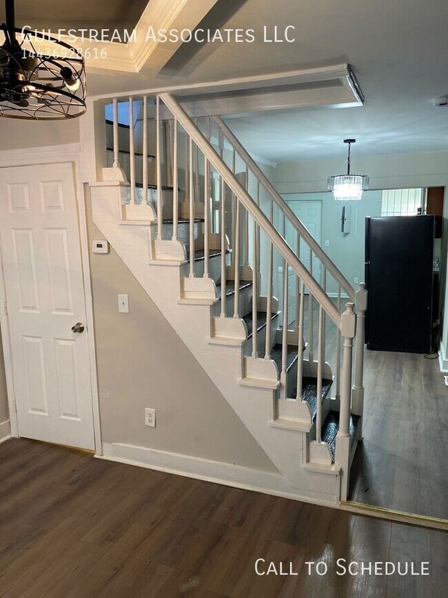 Building Photo - 1817 McHenry St