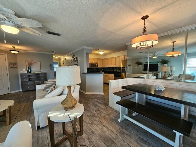 Building Photo - 705 Gulf Shore Dr