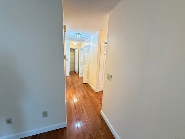 Building Photo - 27 Crows Nest Ln