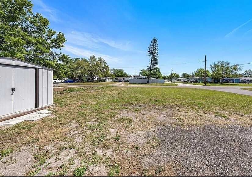 Back/side yard #2 - 7401 35th Ave N
