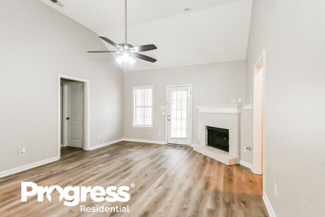 Building Photo - 10345 Autumn View Cove