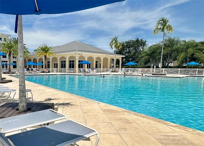 Building Photo - 133 SE 28th Ter