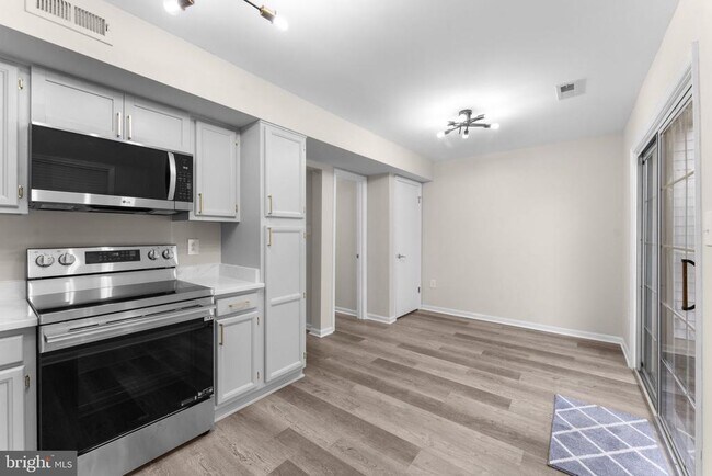 Building Photo - 3484 Legere Ct