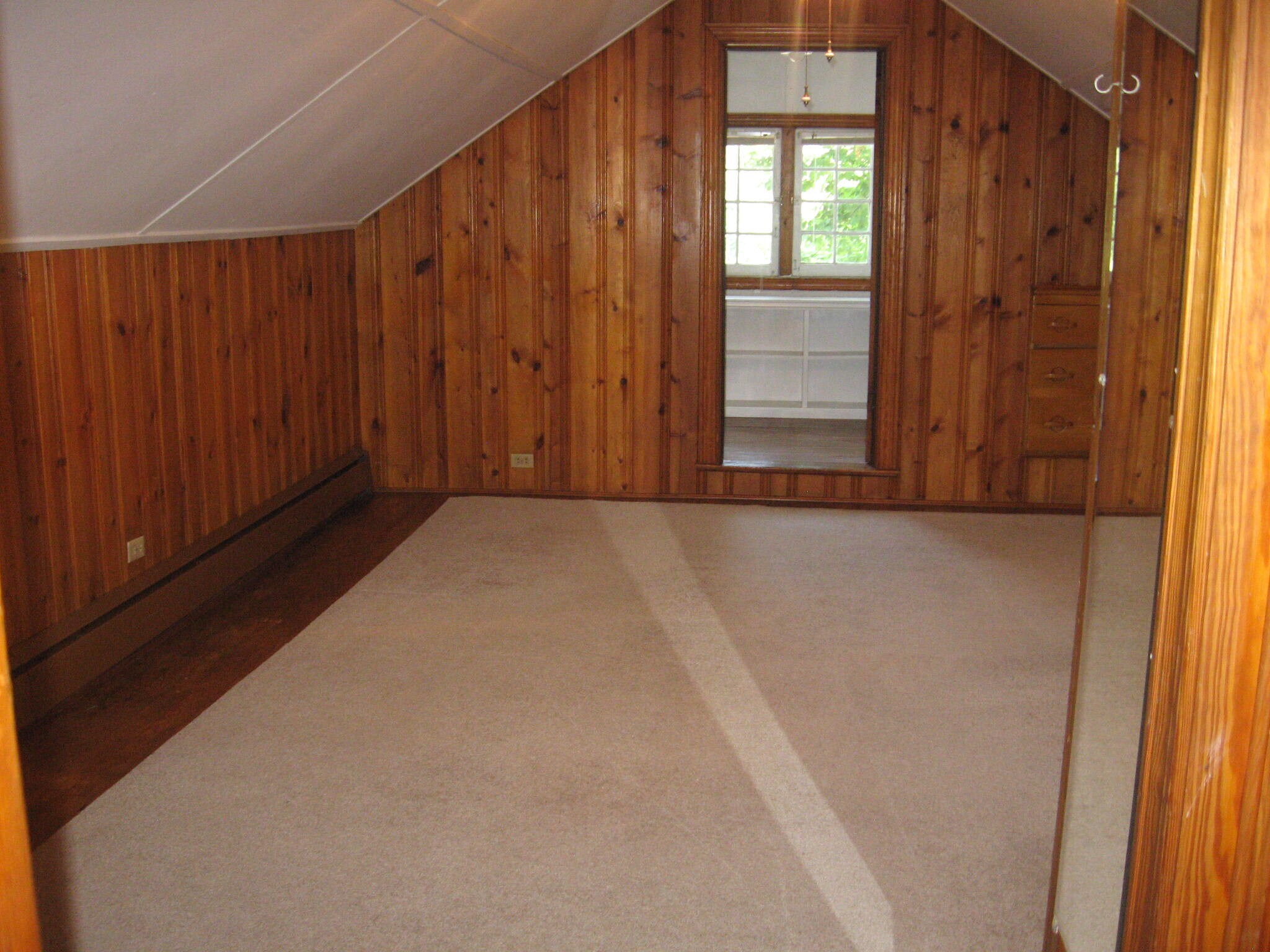 Building Photo - 210 Todd Ave