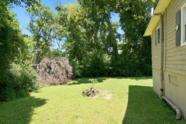 Building Photo - 501 Weakley Ave