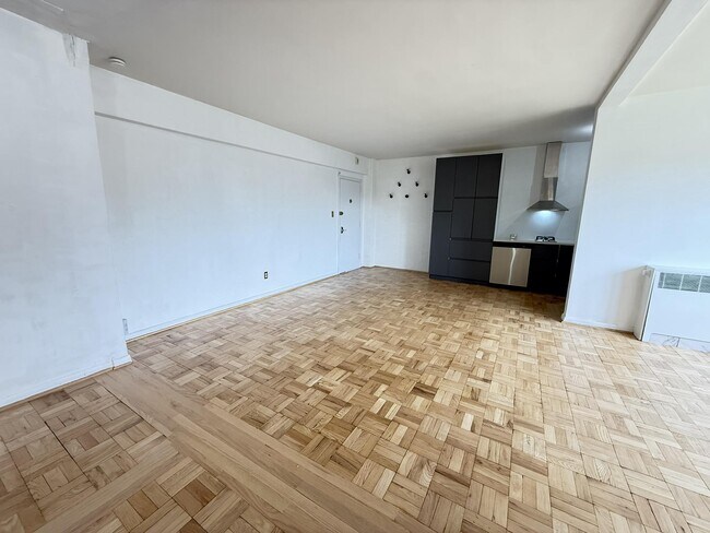 Building Photo - 2500 Q St NW