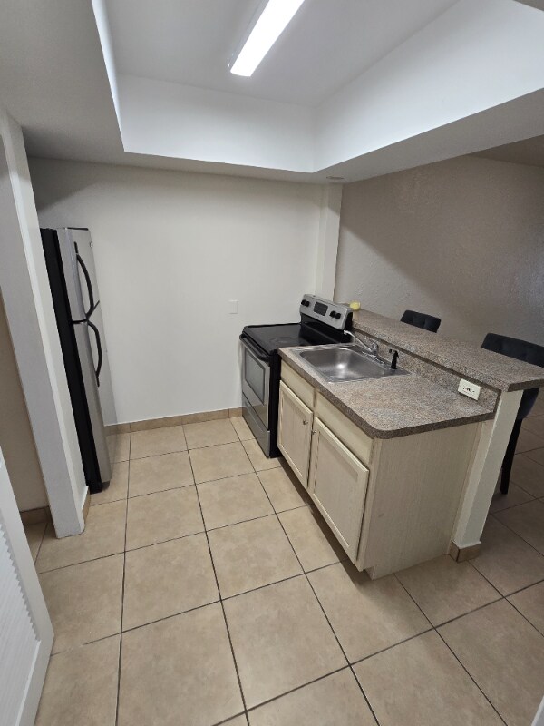 Building Photo - 8302 Bardmoor Blvd