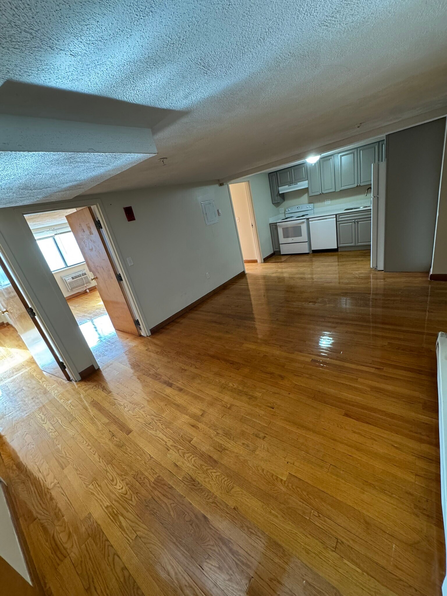 Building Photo - 1110 Commonwealth Ave