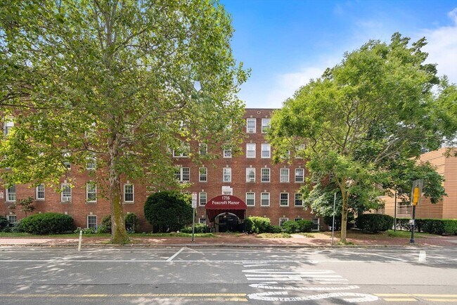 Primary Photo - 1716 Cambridge St