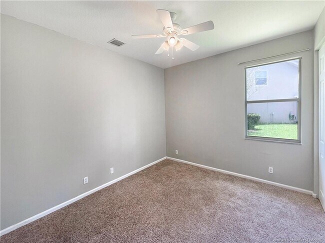 Building Photo - 2662 SW Newberry Ct
