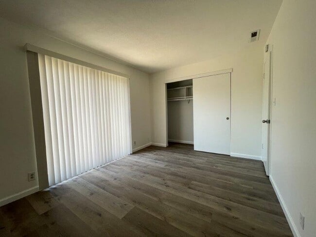 Building Photo - Great 3 Bed 2 Bath in Arden Arcade