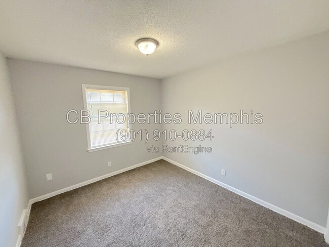 Building Photo - 4580 Cottonwood Rd