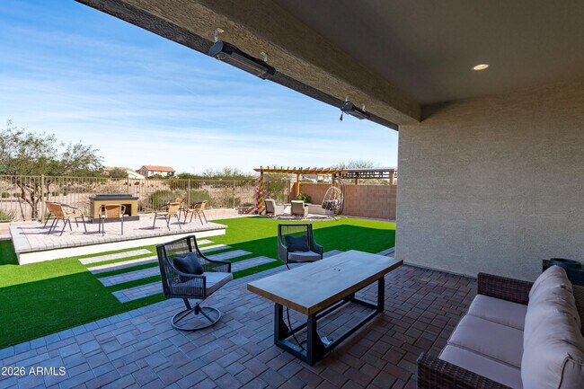 Building Photo - 10812 E Tesla Ave