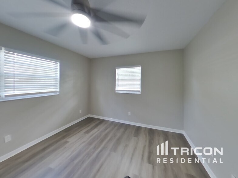 Building Photo - 361 Sagewood Dr